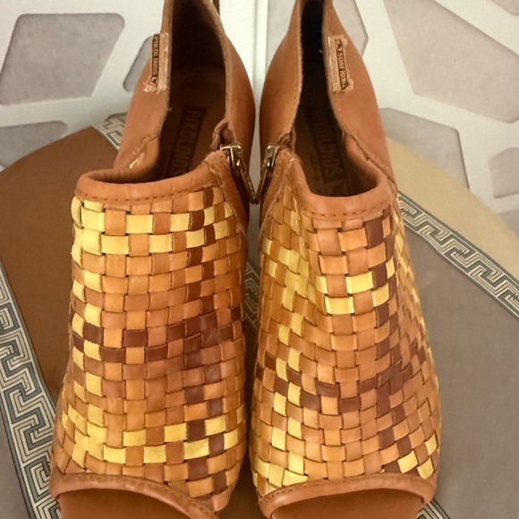 PIKOLINOS Shoes - Pikolinos Women's Woven Leather Peep-Toe Sandals